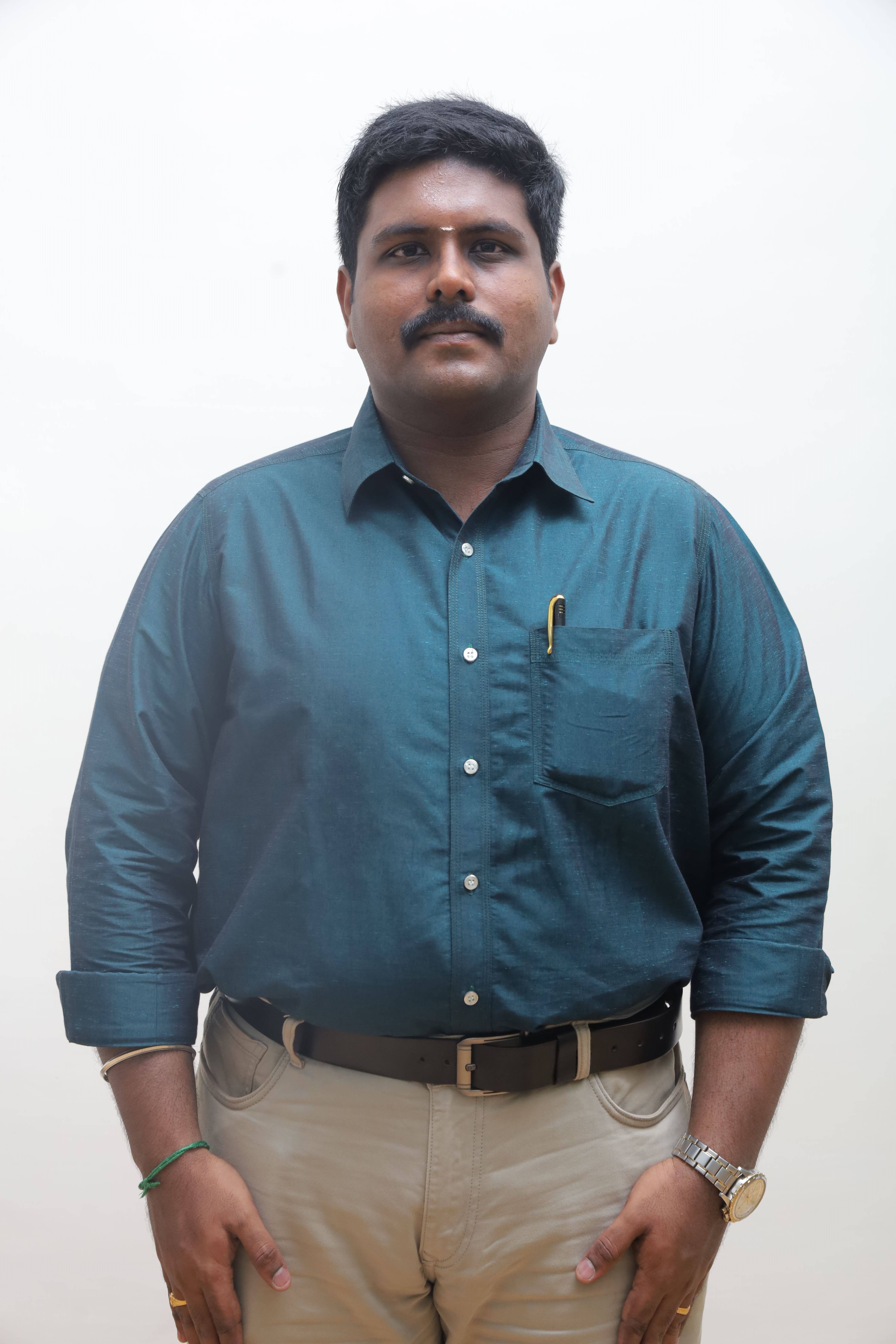 Dr.R.Tharwin Kumar